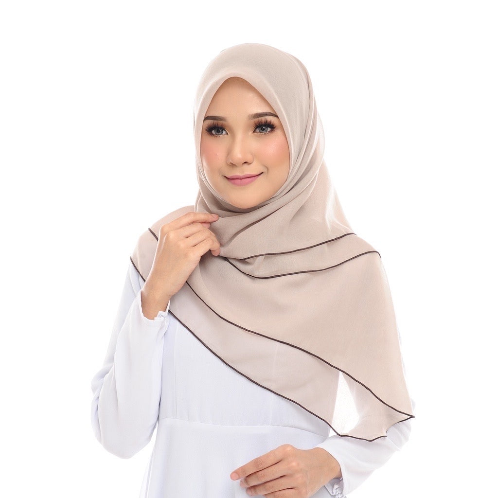 Tudung Bawal Maira Ruffle - Sand Grey II