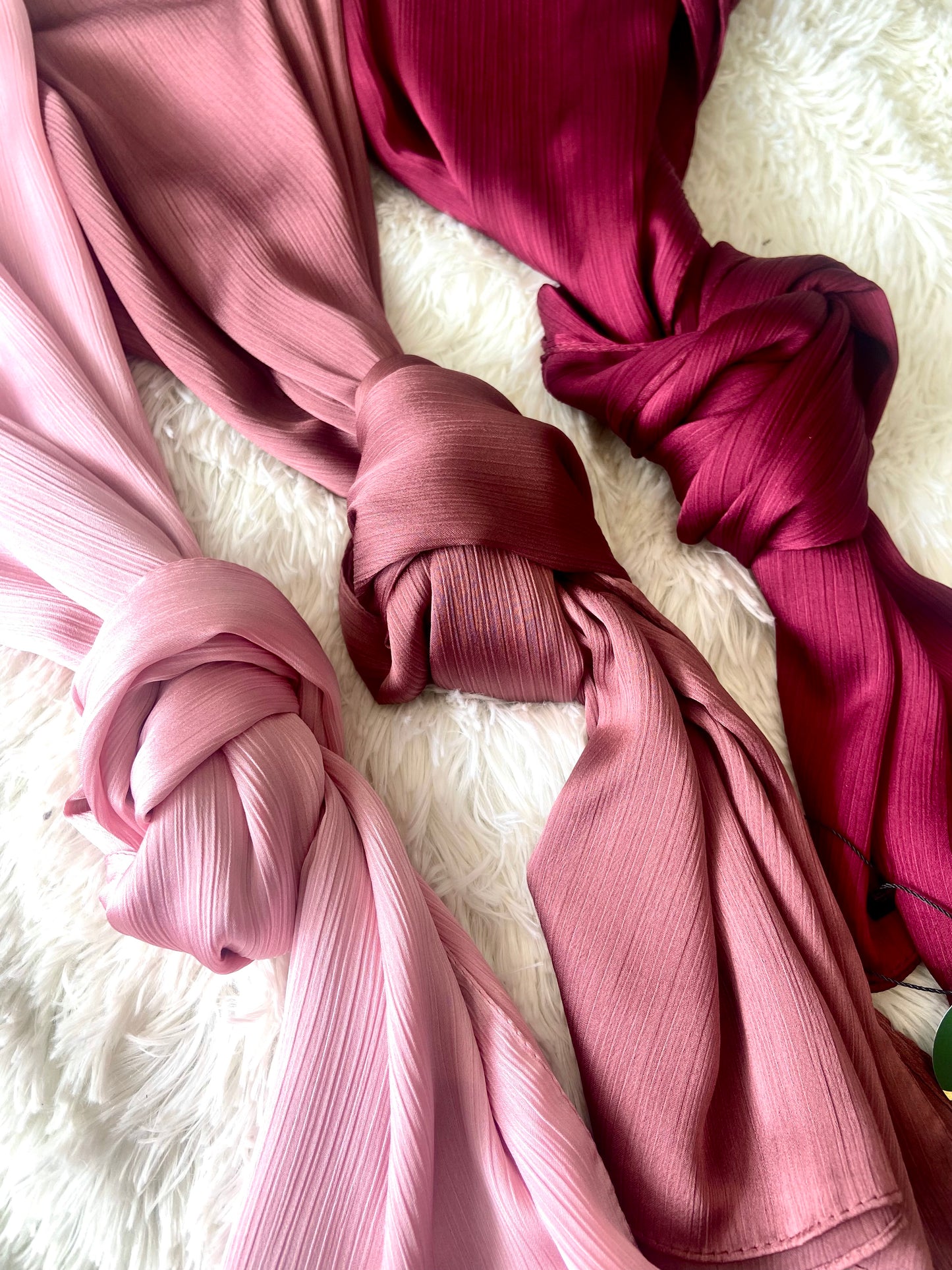 Iris Satin Shawl - 20 Faded Rose