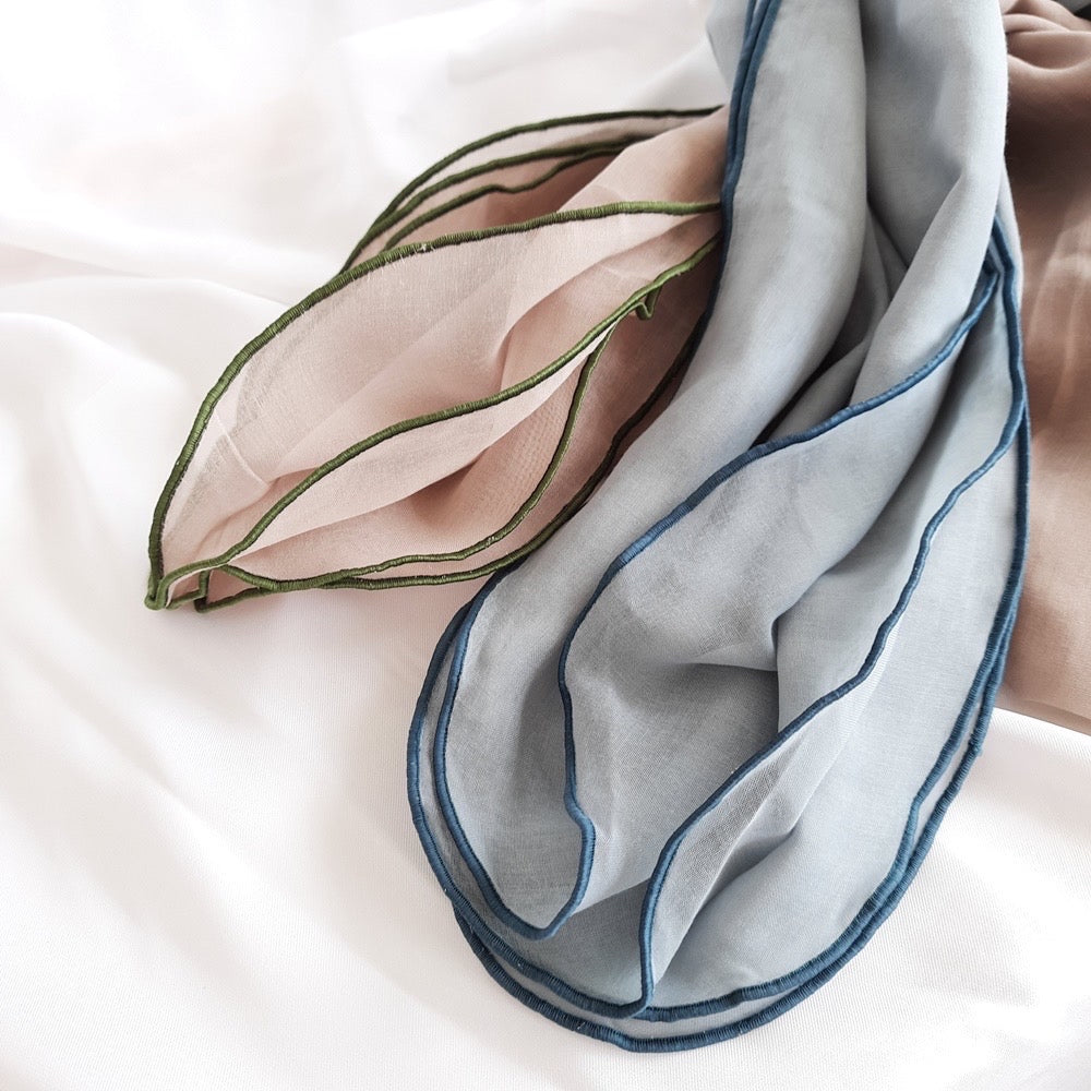 Tudung Bawal Maira Ruffle - Salt Grey