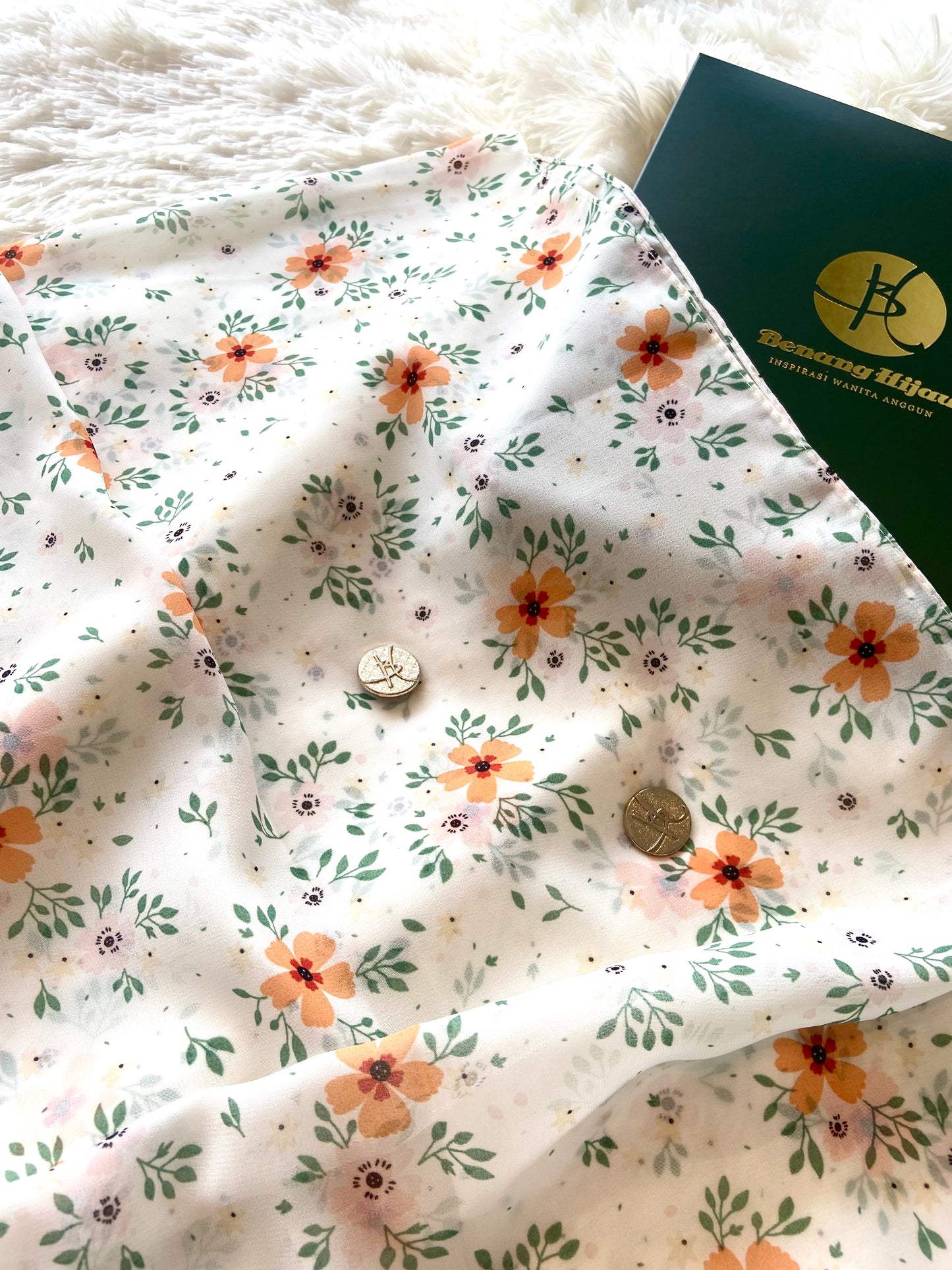 Long Shawl Lisa - 10 Apricot Cream