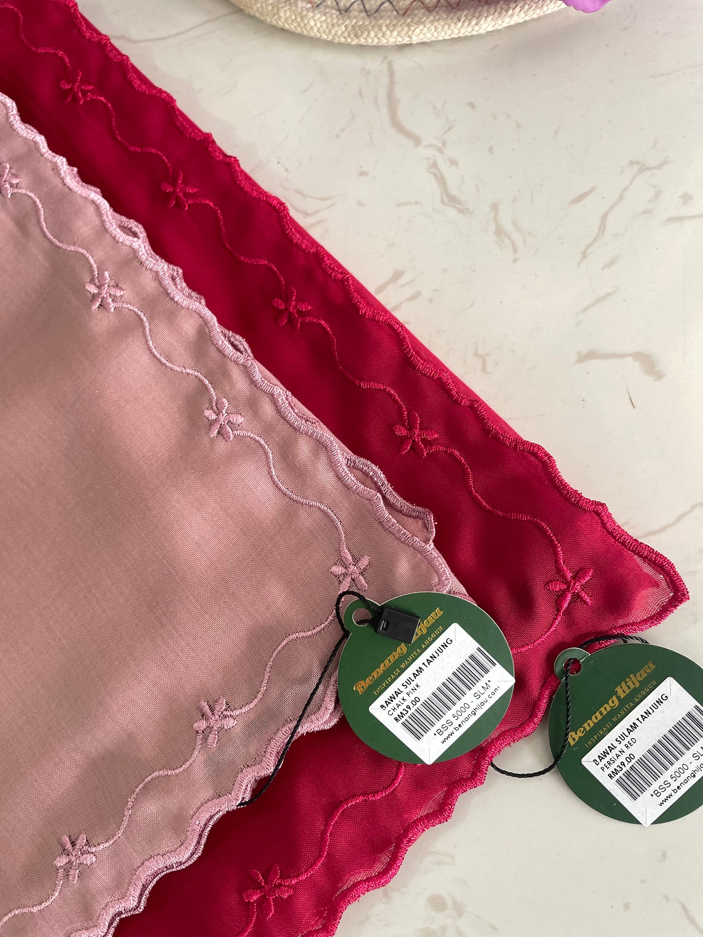 15 Bawal Sulam Tanjung - Persian Red