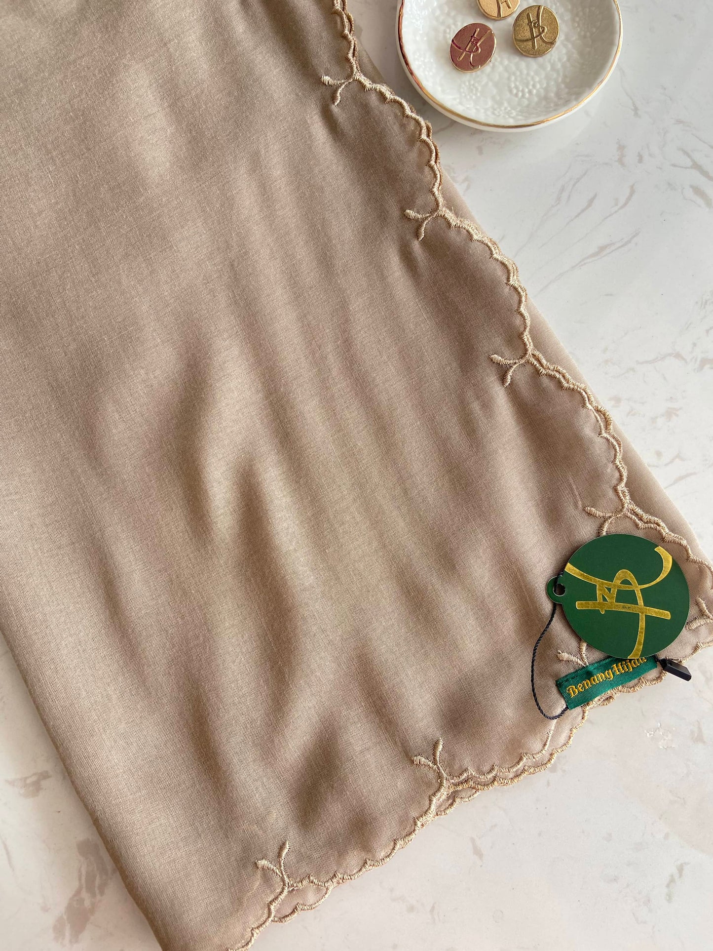 10 Bawal Sulam Kesuma - Plaza Taupe