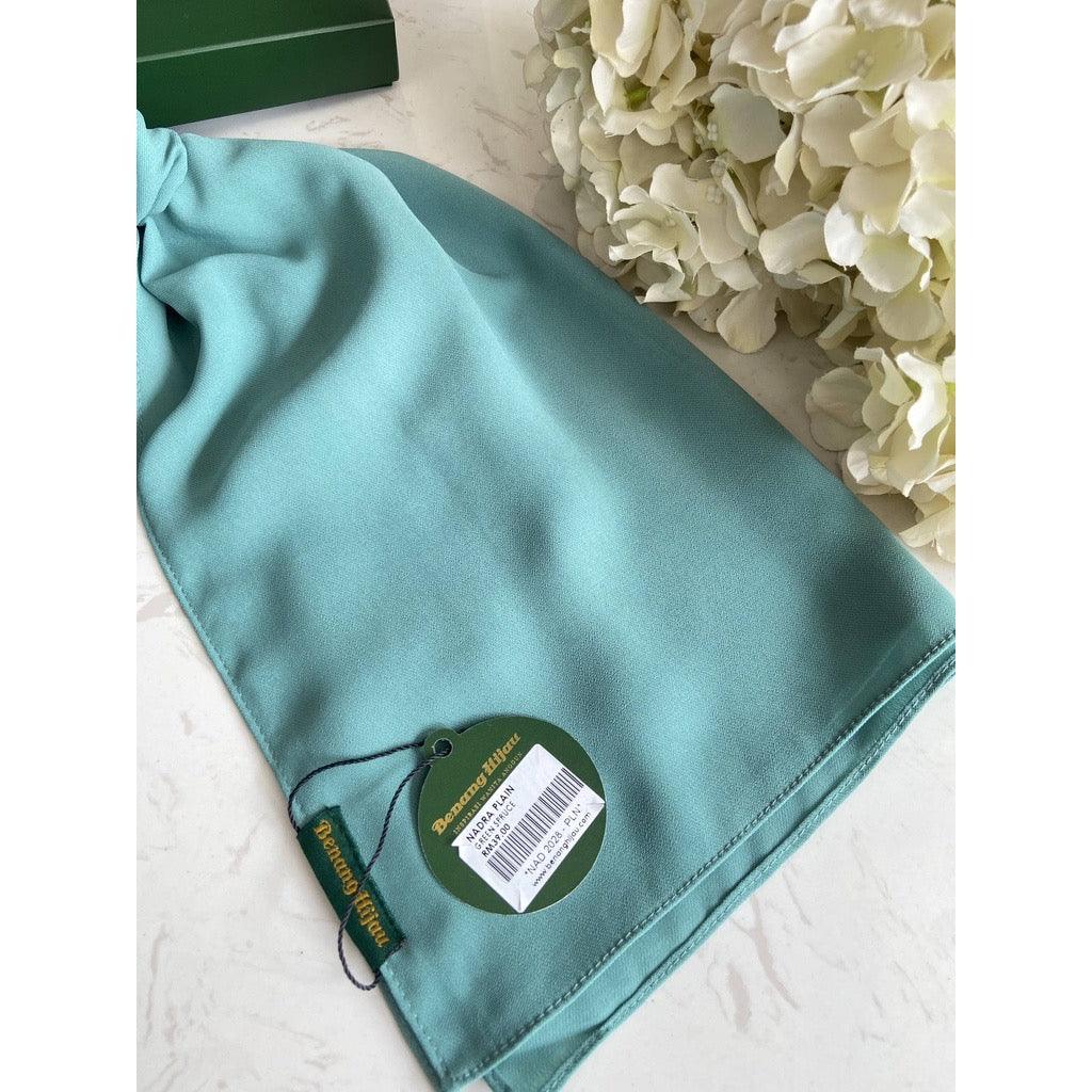 Long Shawl Nadra - 41 Green Spruce