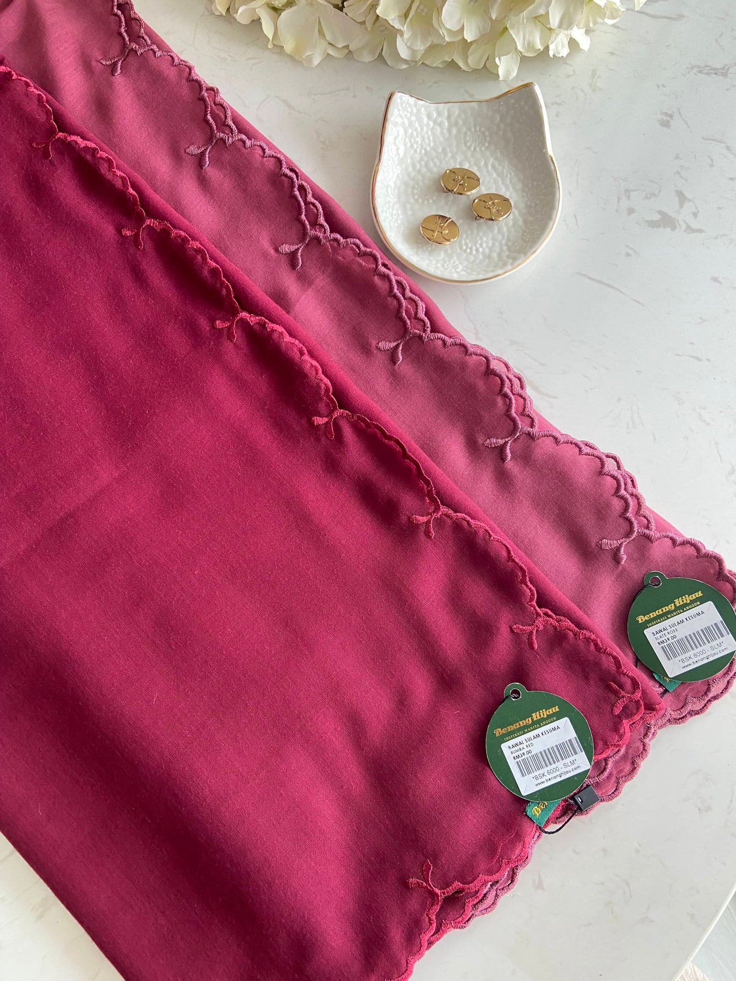 17 Bawal Sulam Kesuma - Rumba Red