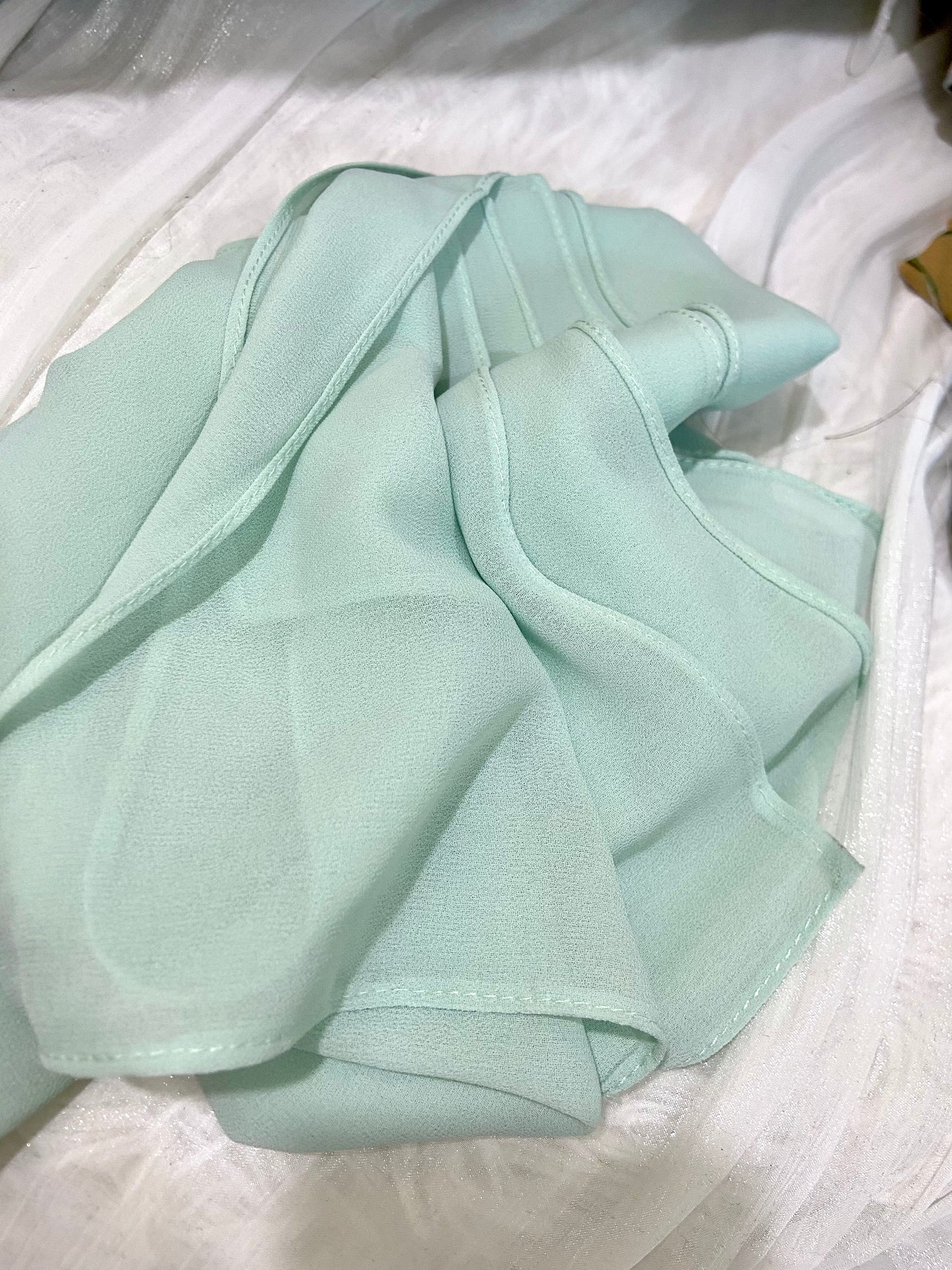 Laura Long Shawl - 50 Hint of Mint