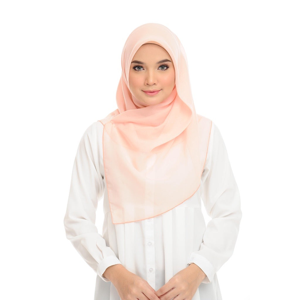 Tudung Bawal Maira Square - Pale Peach