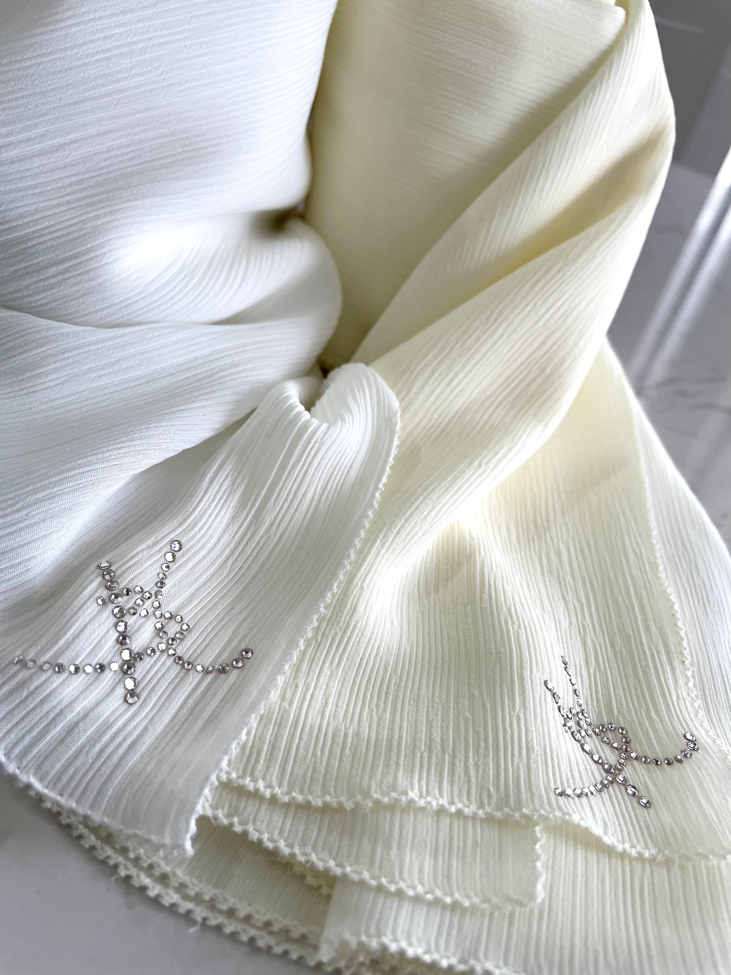 Eyelash Shawl Nelia - 10 Off White